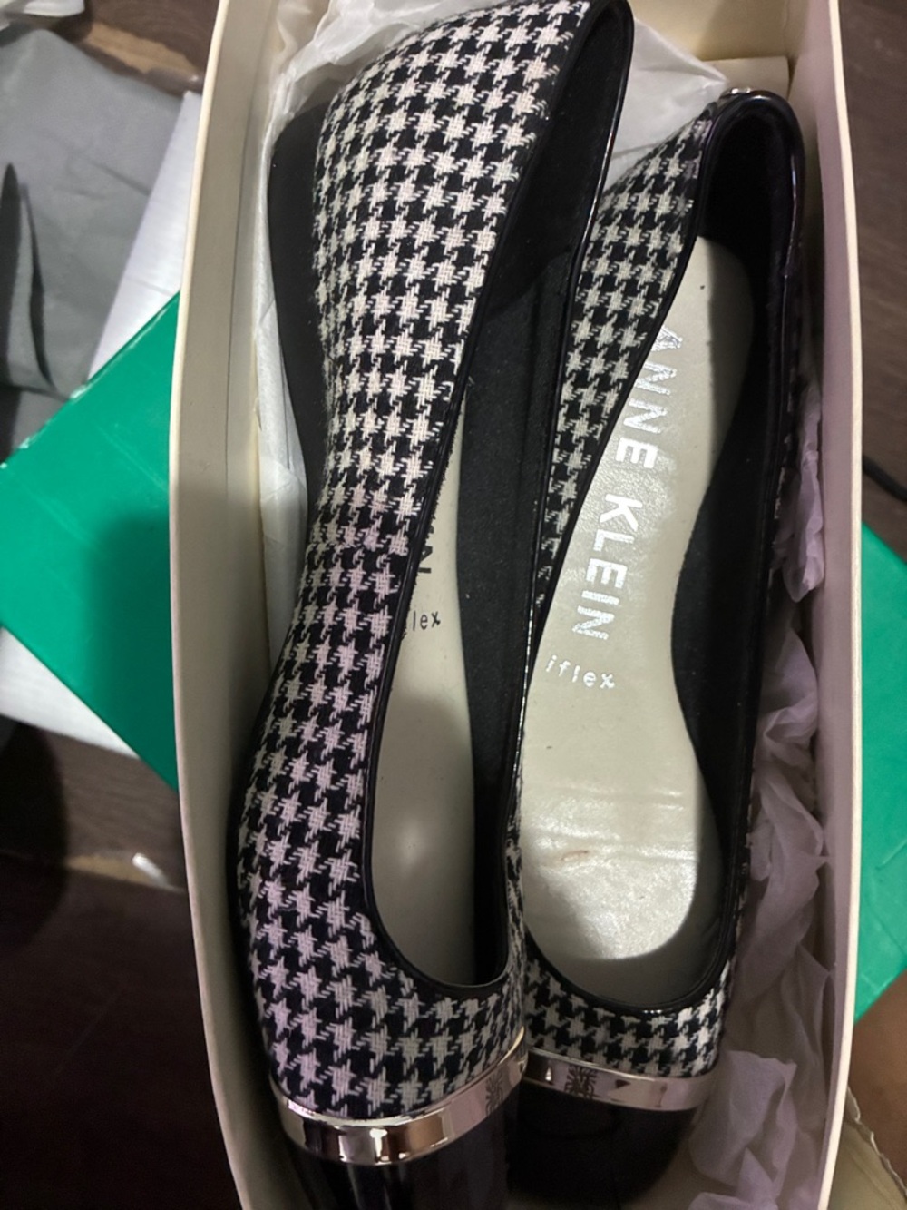 Anne Klein Black & White Houndstooth Ballet Flats